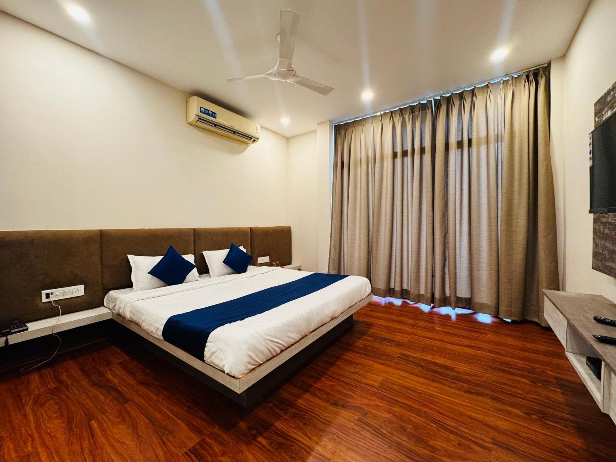 Hotel Suryodaya Ujjain Habitación foto